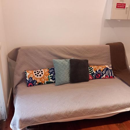 Charm Discovery 165 Lisbon Luaran gambar