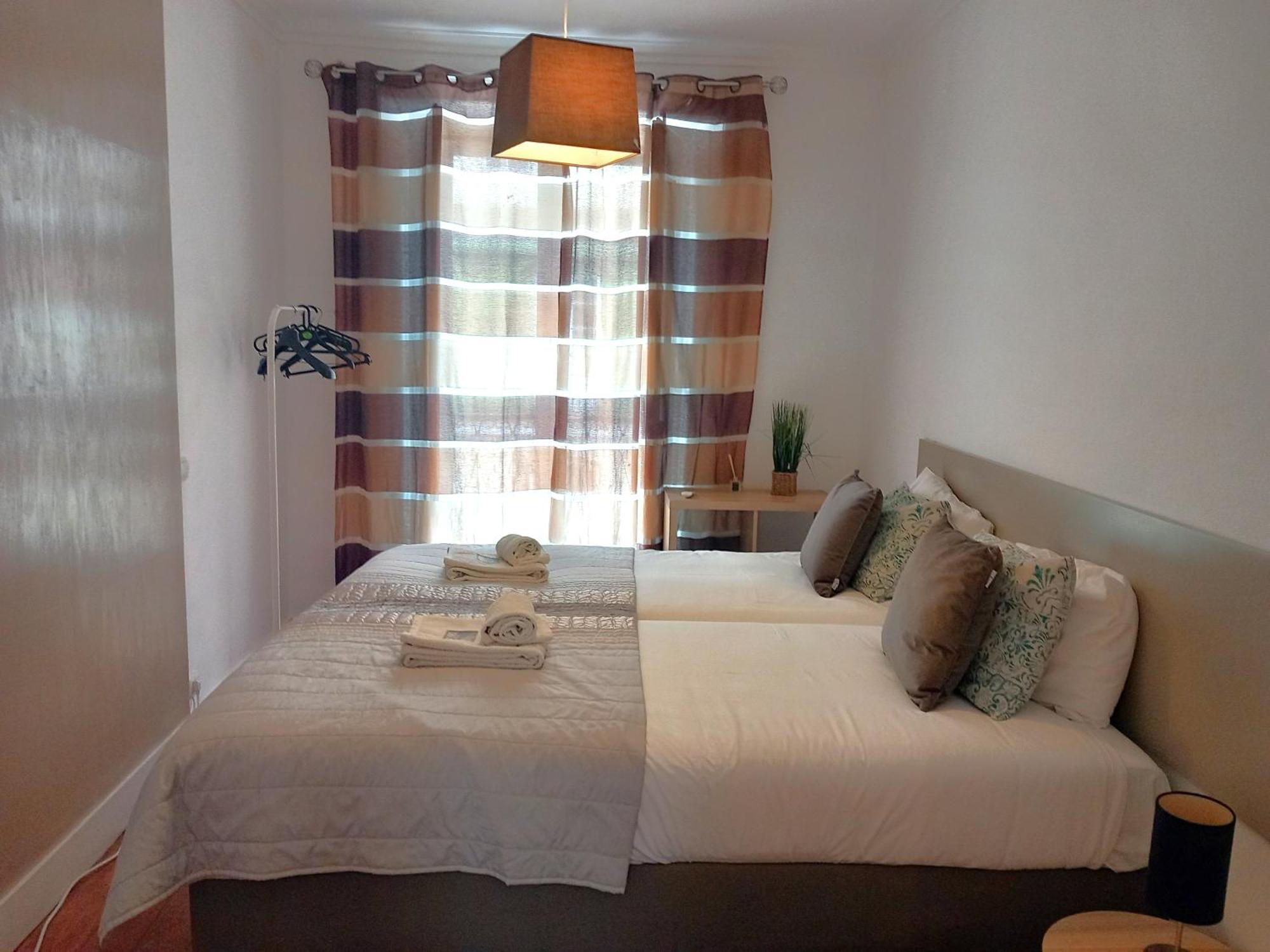 Charm Discovery 165 Lisbon Luaran gambar