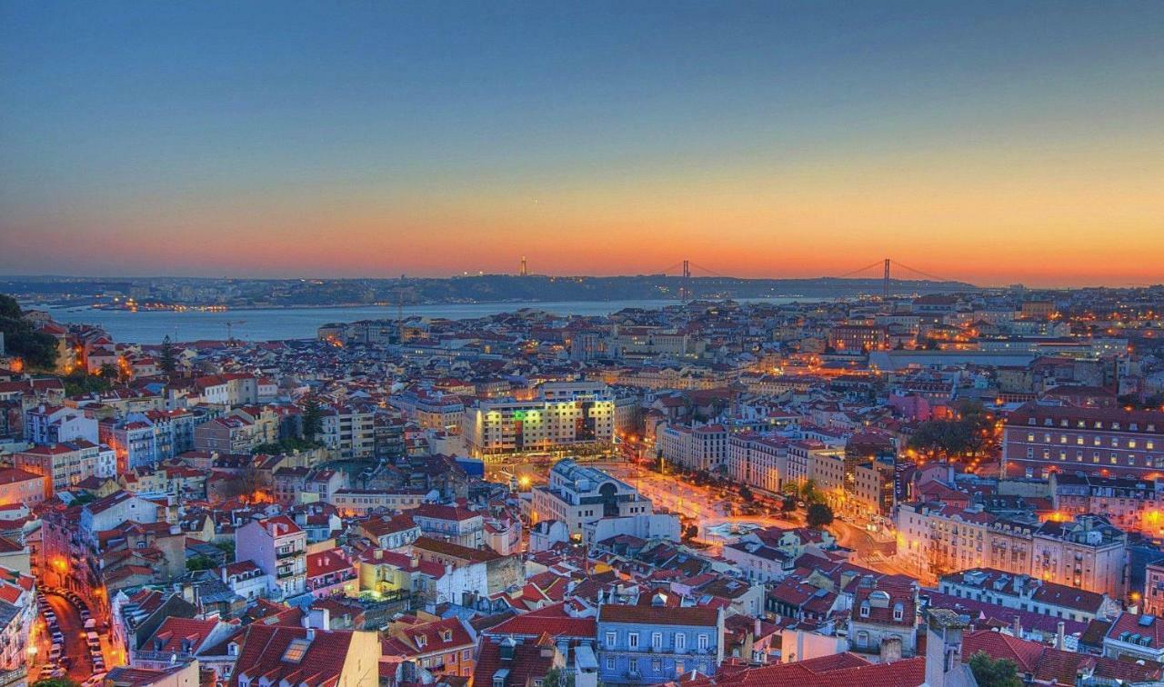 Charm Discovery 165 Lisbon Luaran gambar